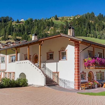 Artitsch Apartment Santa Cristina Val Gardena Bagian luar foto