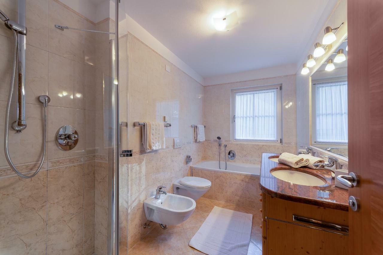 Artitsch Apartment Santa Cristina Val Gardena Bagian luar foto