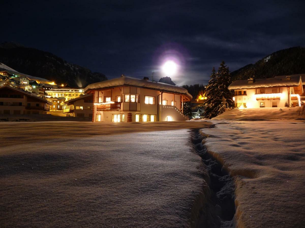 Artitsch Apartment Santa Cristina Val Gardena Bagian luar foto